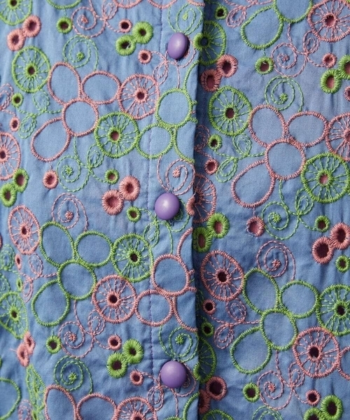 Jocomomola(ホコモモラ)の「Semilla フラワー総刺繍ブラウス(シャツ/ブラウス・レディース・アイボリー/ブルー・40)」の16枚目の写真