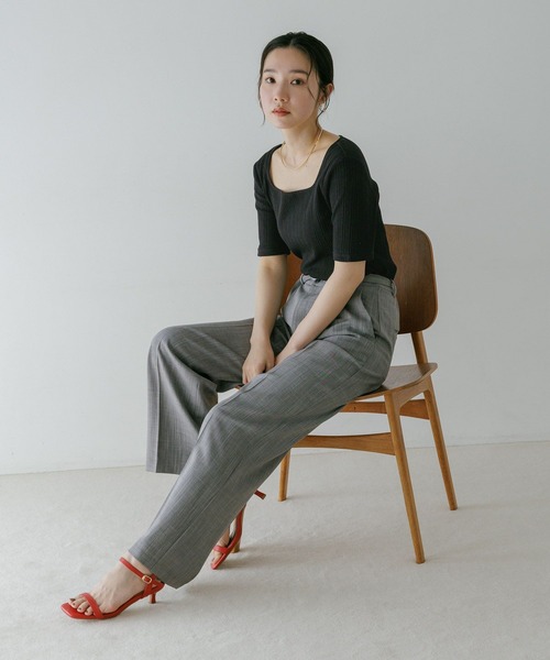 Andemiu(アンデミュウ)の「リブTシャツ659231(Tシャツ/カットソー・レディース・チャコールグレー/オフホワイト/ブラック・FREE)」の14枚目の写真