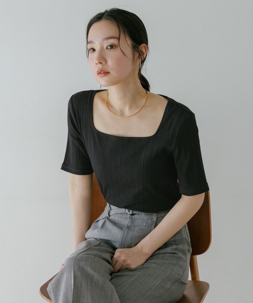 Andemiu(アンデミュウ)の「リブTシャツ659231(Tシャツ/カットソー・レディース・チャコールグレー/オフホワイト/ブラック・FREE)」の15枚目の写真