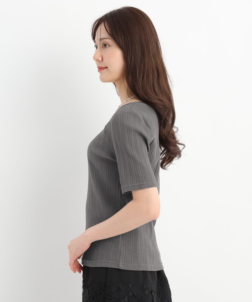 Andemiu(アンデミュウ)の「リブTシャツ659231(Tシャツ/カットソー・レディース・チャコールグレー/オフホワイト/ブラック・FREE)」の6枚目の写真