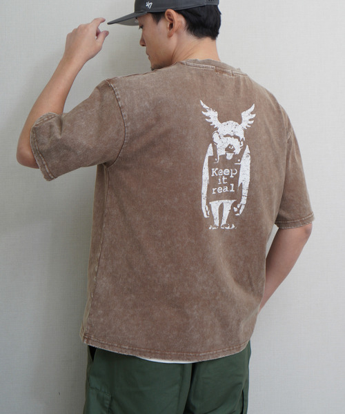 ZIP FIVE(ジップファイブ)の「バンクシー/Banksy/ 高密度編み ヘビーウェイト ピグメント・スノーウォッシュ加工かすれプリント半袖Tシャツ(Tシャツ/カットソー・メンズ・ブラック/グレー/ブラウン・LARGE/X-LARGE/MEDIUM)」の3枚目の写真