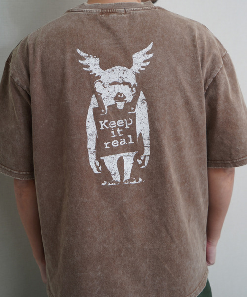 ZIP FIVE(ジップファイブ)の「バンクシー/Banksy/ 高密度編み ヘビーウェイト ピグメント・スノーウォッシュ加工かすれプリント半袖Tシャツ(Tシャツ/カットソー・メンズ・ブラック/グレー/ブラウン・LARGE/X-LARGE/MEDIUM)」の9枚目の写真