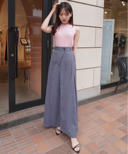 ORGUE(オルグ)の「Cross tuck pants/クロスタックパンツ(スラックス・レディース・ベージュ/ブラウン/グレー・SMALL/MEDIUM)」の9枚目の写真