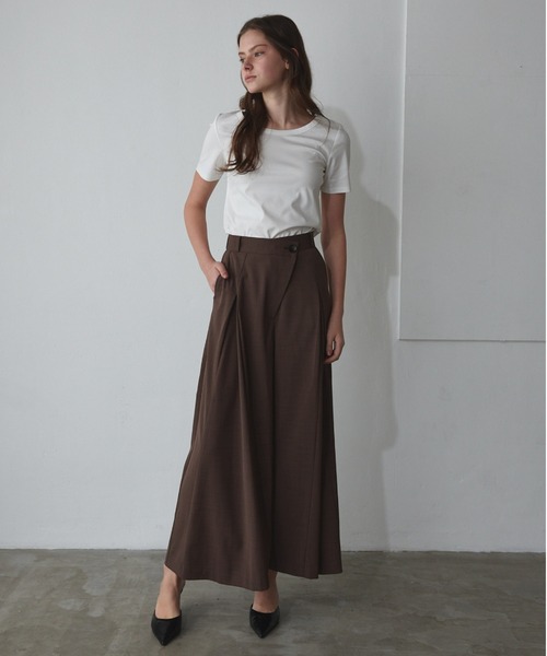 ORGUE(オルグ)の「Cross tuck pants/クロスタックパンツ(スラックス・レディース・ベージュ/ブラウン/グレー・SMALL/MEDIUM)」の4枚目の写真