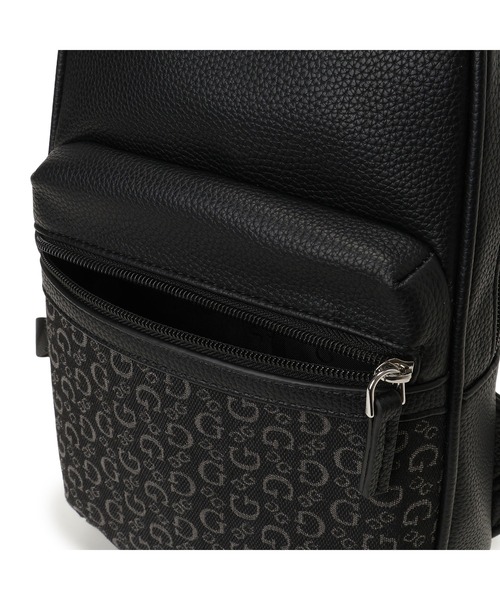 Guess(ゲス)の「RIORSON Sling Bag ボディバッグ メンズバッグ(ボディバッグ/ウエストポーチ・メンズ・ダークグレー・ONE SIZE)」の8枚目の写真