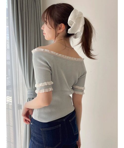 dazzlin(ダズリン)の「シアーフリル2WAYリブニット(ニット/セーター・レディース・ブラック/グレー/オフホワイト/ブルー・FREE)」の17枚目の写真