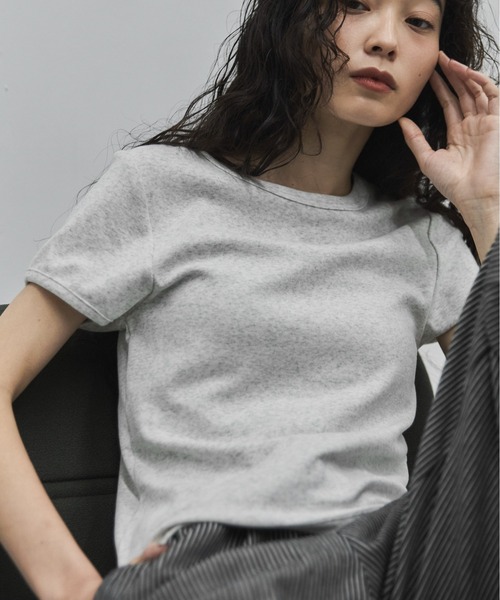 feepur(フェピュール)の「ソフトタッチコンパクトTee(Tシャツ/カットソー・レディース・ブラック/オフホワイト/ピンク/オートミール/イエロー・MEDIUM)」の3枚目の写真