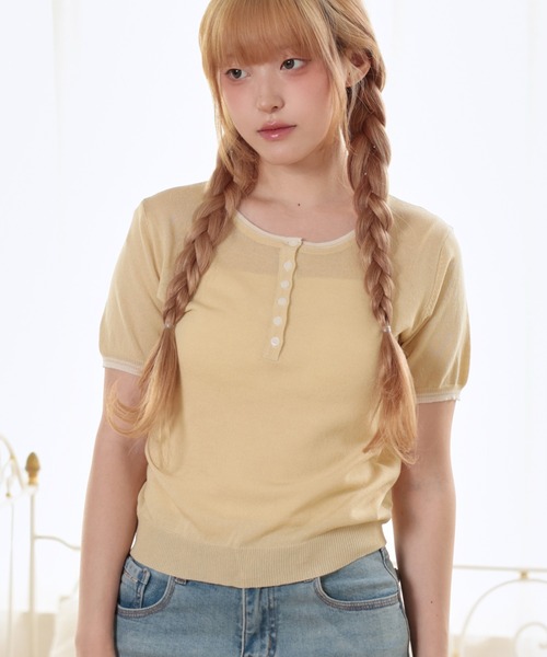 LiLIN（リリン）の「配色 ヘンリーネック 半袖 ニット トップス（Tシャツ/カットソー・レディース・イエロー/アイボリー/ライトブルー/ライトピンク・FREE）」の3枚目の写真