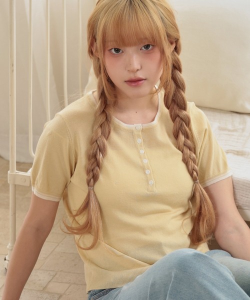 LiLIN（リリン）の「配色 ヘンリーネック 半袖 ニット トップス（Tシャツ/カットソー・レディース・イエロー/アイボリー/ライトブルー/ライトピンク・FREE）」の5枚目の写真