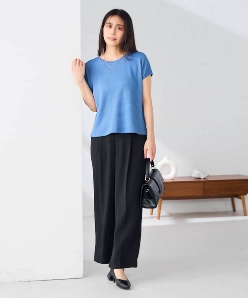 a.v.v(アーヴェヴェ)の「ぽこぽこトップス(Tシャツ/カットソー・レディース・アイボリー/ブラック/ブルー・38/40/36)」の7枚目の写真