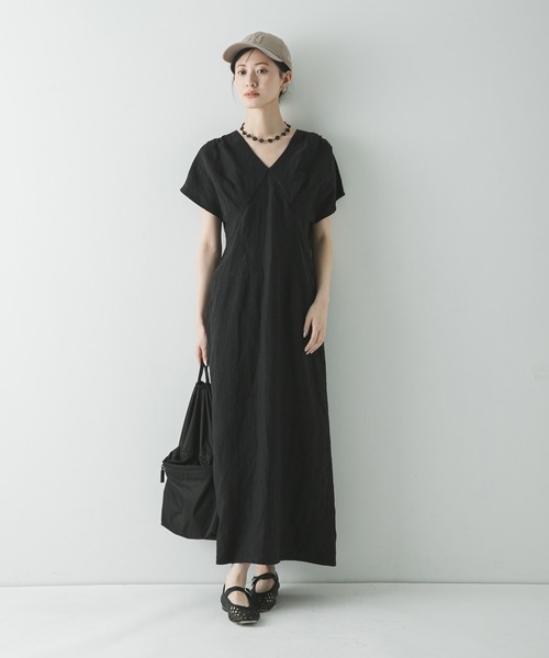 URBAN RESEARCH(アーバンリサーチ)の「フレンチスリーブリネンワンピース(ワンピース・レディース・ベージュ/ベージュ系その他/ブラック・36/38)」の7枚目の写真