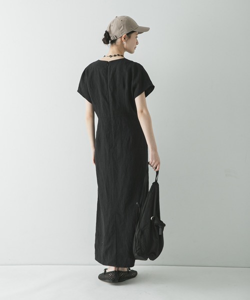 URBAN RESEARCH(アーバンリサーチ)の「フレンチスリーブリネンワンピース(ワンピース・レディース・ベージュ/ベージュ系その他/ブラック・36/38)」の9枚目の写真