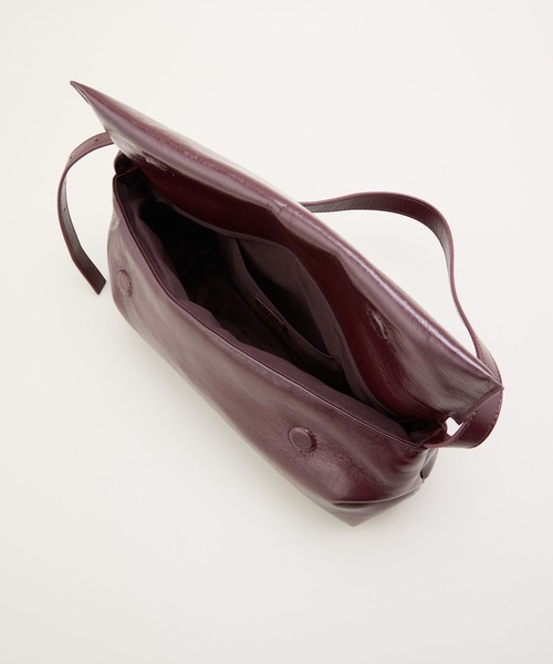 LE VERNIS(ル・ベルニ)の「LE VERNIS(ル・ベルニ) Soft wide bag(ハンドバッグ・レディース・ブラック・FREE)」の6枚目の写真