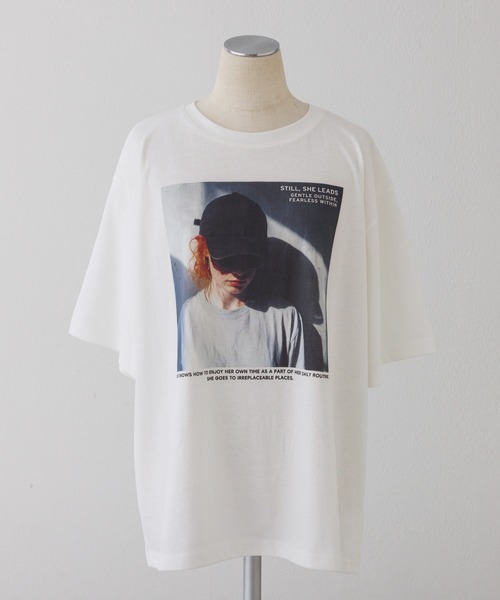 PUAL CE CIN（ピュアルセシン）の「レディーフォトプリントTシャツ（Tシャツ/カットソー・レディース・オフホワイト/グレー・FREE）」の14枚目の写真