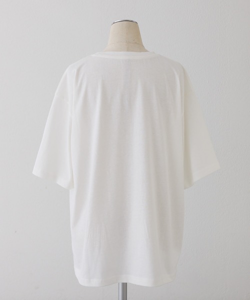 PUAL CE CIN（ピュアルセシン）の「レディーフォトプリントTシャツ（Tシャツ/カットソー・レディース・オフホワイト/グレー・FREE）」の16枚目の写真
