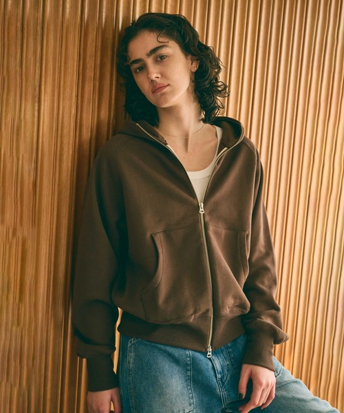 kha:ki（カーキ）の「「KHA:KI / カーキ」ZIP UP HOODIE（Tシャツ/カットソー・レディース・ピンク/ブラウン/アッシュグレー/ブラック・1/2）」の5枚目の写真