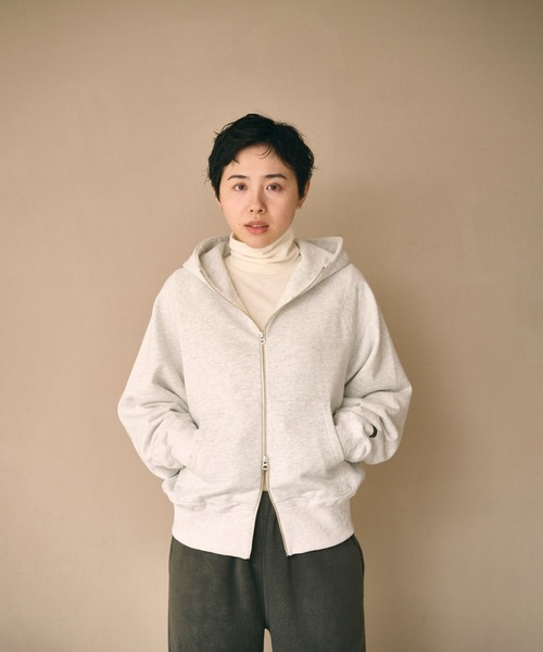 kha:ki（カーキ）の「「KHA:KI / カーキ」ZIP UP HOODIE（Tシャツ/カットソー・レディース・ピンク/ブラウン/アッシュグレー/ブラック・1/2）」の11枚目の写真