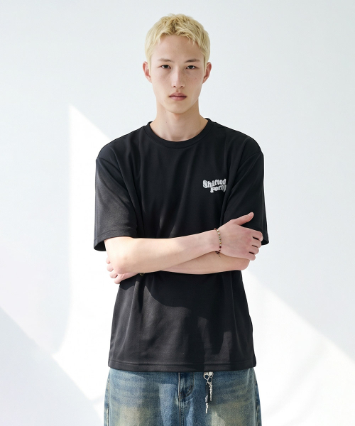 CHASECULT(チェイスカルト)の「共用クールブラーグラフィック半袖Tシャツ-FCRU5829E03(Tシャツ/カットソー・メンズ・ブラック・90/110/105/100/95)」の3枚目の写真