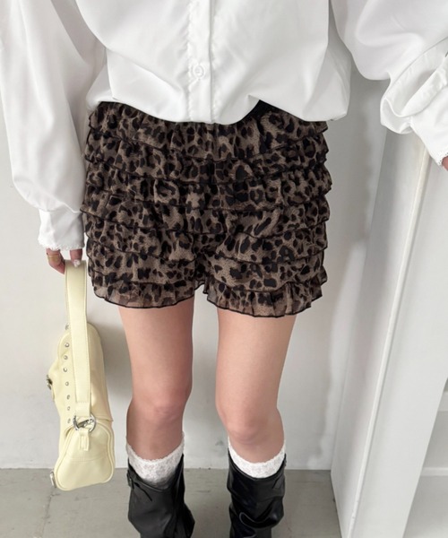 SOLLON.（ソルロン）の「シュシュフリルショートパンツ（その他パンツ・レディース・レオパード/ブラック系その他/ホワイト/ブラック/ホワイト系その他・FREE）」の5枚目の写真