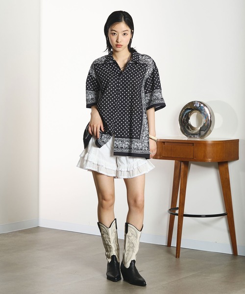 INDIA IS BEAUTIFUL（インディアイズビューティフル）の「【ROSE BUD別注】INDIA IS BEAUTIFUL/SHORT-SLEEVE PRINTED SHIRT（シャツ/ブラウス・レディース・ブラック/ブルー・ONE SIZE）」の6枚目の写真