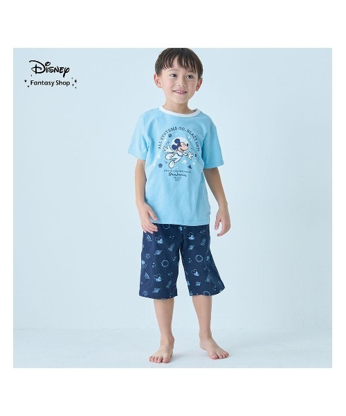Disney(ディズニー)の「お腹の冷えを防ぐ!薄くて涼しい蓄光プリントパジャマ(選べるキャラクター)(ルームウェア/パジャマ・キッズ・ホワイト/ブルー・120/110/100/140/130)」の3枚目の写真