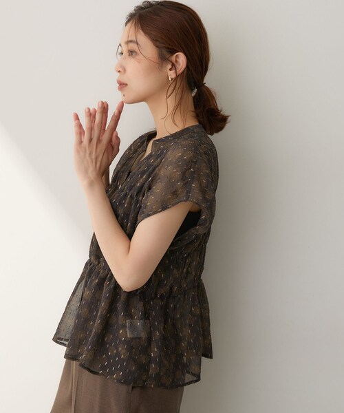 UNTITLED(アンタイトル)の「ヴィンテージドットブラウス(シャツ/ブラウス・レディース・チャコール/ダークブラウン系・00/02/44/04/48/50)」の9枚目の写真