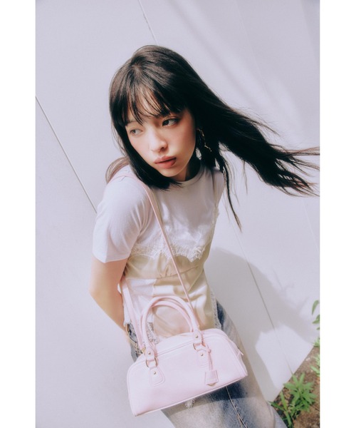 LILY BROWN（リリーブラウン）の「サテンキャミドッキングトップス（Tシャツ/カットソー・レディース・ピンク/ブラック/アイボリー・F）」の5枚目の写真