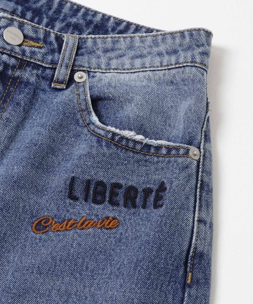 PICCADILLY(ピカデリー)の「『別注』PICCADILLY×URBAN RESEARCH 刺繍デニムパンツ(その他パンツ・レディース・グレー系その他/ライトインディゴブルー・40/38/36)」の18枚目の写真
