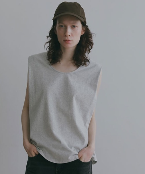 ETRE TOKYO(エトレトウキョウ)の「ショルダータックスリーブレスプルオーバー(Tシャツ/カットソー・レディース・ブラック/グレー/ホワイト・FREE)」の3枚目の写真