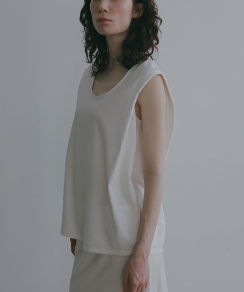 ETRE TOKYO(エトレトウキョウ)の「ショルダータックスリーブレスプルオーバー(Tシャツ/カットソー・レディース・ブラック/グレー/ホワイト・FREE)」の10枚目の写真
