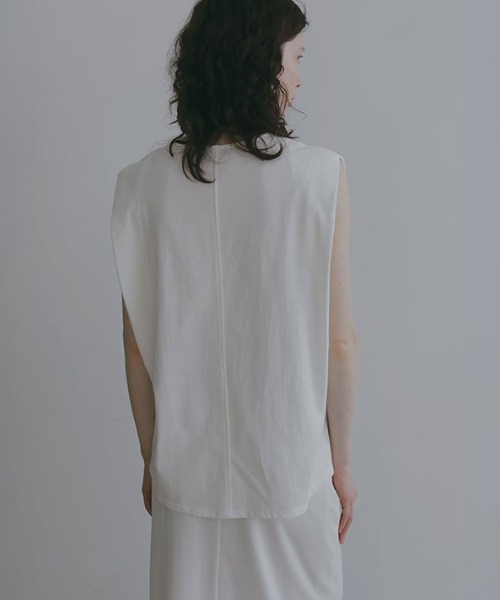 ETRE TOKYO(エトレトウキョウ)の「ショルダータックスリーブレスプルオーバー(Tシャツ/カットソー・レディース・ブラック/グレー/ホワイト・FREE)」の13枚目の写真