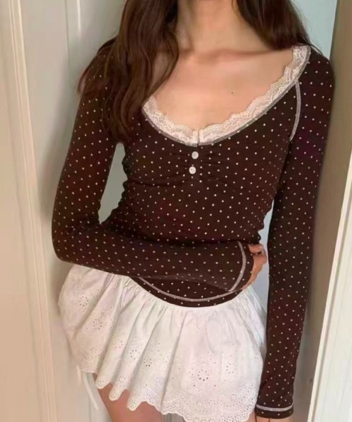 Achic(アシック)の「2026AW レーストリムドット柄長袖トップス(Tシャツ/カットソー・レディース・ブラウン・M)」の2枚目の写真
