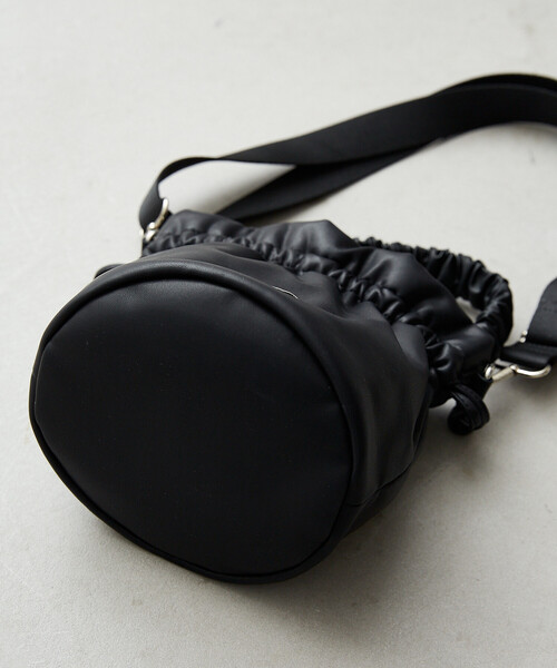 OUTDOOR PRODUCTS（アウトドアプロダクツ）の「OUTDOOR PRODUCTS/アウトドアプロダクツ ギャザー ハンドル ミニ 2WAY ショルダーバッグ　限定展開（ショルダーバッグ・レディース・ブラウン/ブラック/サックスブルー・ONE SIZE）」の12枚目の写真