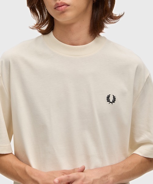 FRED PERRY(フレッドペリー)の「【ZOZO限定!!】Reflective Laurel Wreath T-Shirt/リフレクティブローレルリースTシャツ(Tシャツ/カットソー・メンズ・ベージュ/ブラック・S/L/M)」の13枚目の写真