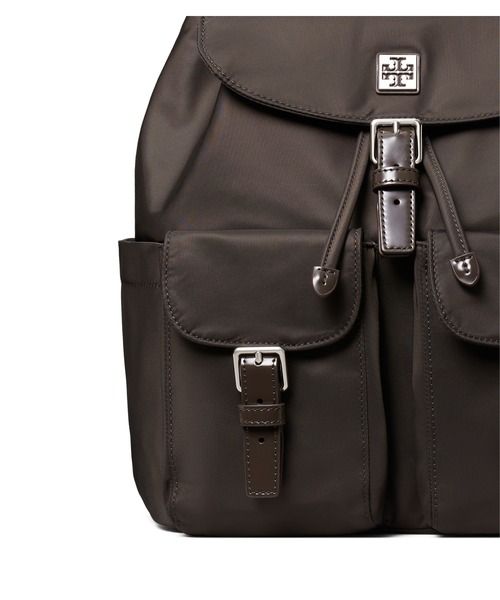 TORY BURCH(トリーバーチ)の「ヴァージニア バックパック(バックパック/リュック・レディース・ブラウン・ONE SIZE)」の4枚目の写真