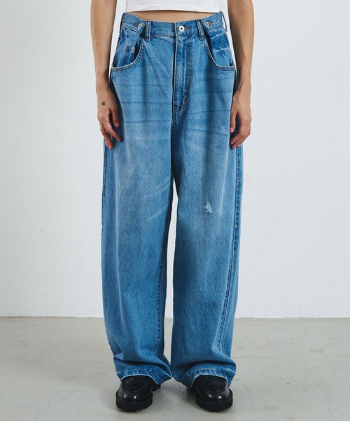 ROSE BUD(ローズバッド)の「mici/RIVETED DENIM PANTS(デニムパンツ・レディース・ライトインディゴブルー/ブラック・M/S)」の20枚目の写真