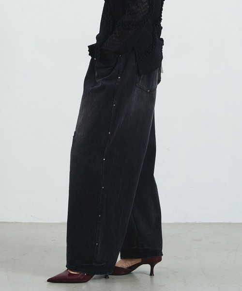ROSE BUD(ローズバッド)の「mici/RIVETED DENIM PANTS(デニムパンツ・レディース・ライトインディゴブルー/ブラック・M/S)」の7枚目の写真