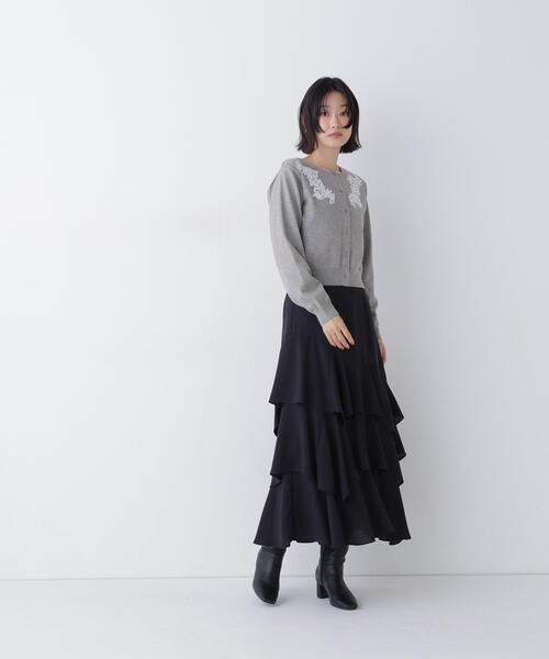 NATURAL BEAUTY BASIC(ナチュラルビューティーベーシック)の「フワラーモチーフカーディガン(カーディガン/ボレロ・レディース・グレー/オフホワイト/ラベンダー・FREE)」の6枚目の写真