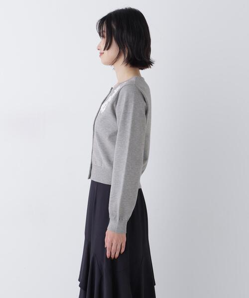 NATURAL BEAUTY BASIC(ナチュラルビューティーベーシック)の「フワラーモチーフカーディガン(カーディガン/ボレロ・レディース・グレー/オフホワイト/ラベンダー・FREE)」の11枚目の写真