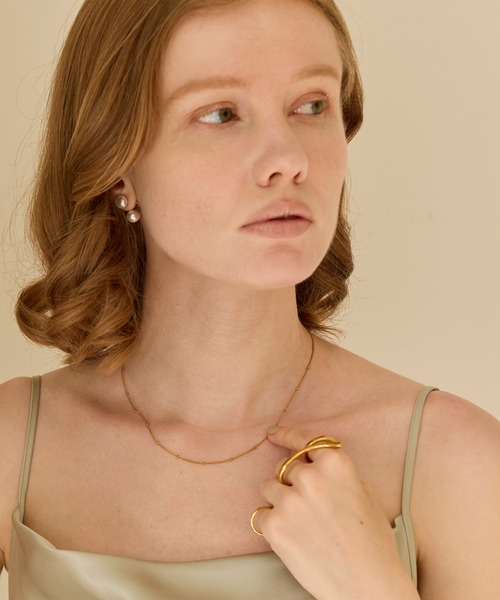 Phoebe(フィービィー)の「【金属アレルギー対応】ステーションボールマグネットチェーンネックレス/ステンレス ワンタッチ 着脱簡単 ベーシック(ネックレス・レディース・イエローゴールド/シルバー・FREE)」の4枚目の写真