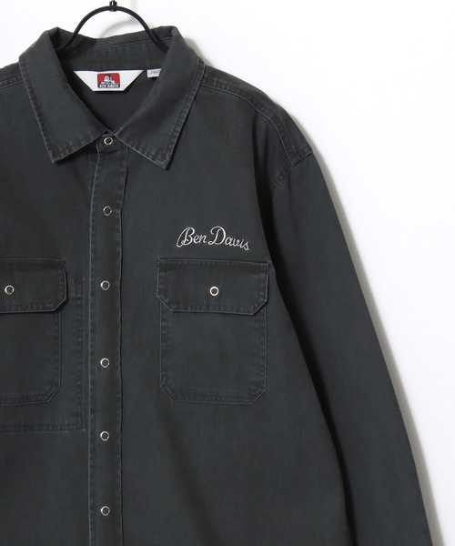 BEN DAVIS(ベンデイビス)の「BEN DAVIS/ベンデイビス FADED TWILL EMB SHIRT/オーバーサイズ ヴィンテージ加工 バックプリント刺繍 ツイルシャツ/ワークシャツ/レディース メンズ(シャツ/ブラウス・メンズ・チャコール/ブルー/カーキ・M/L/XL)」の4枚目の写真