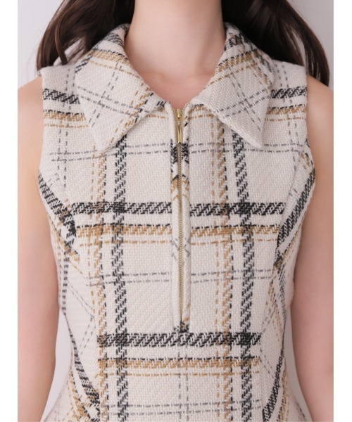 M me eme(エムミーエメ)の「Tweed check fit line mini onepiece(eme11106)(ワンピース・レディース・レッド/ホワイト・XS/FREE)」の18枚目の写真