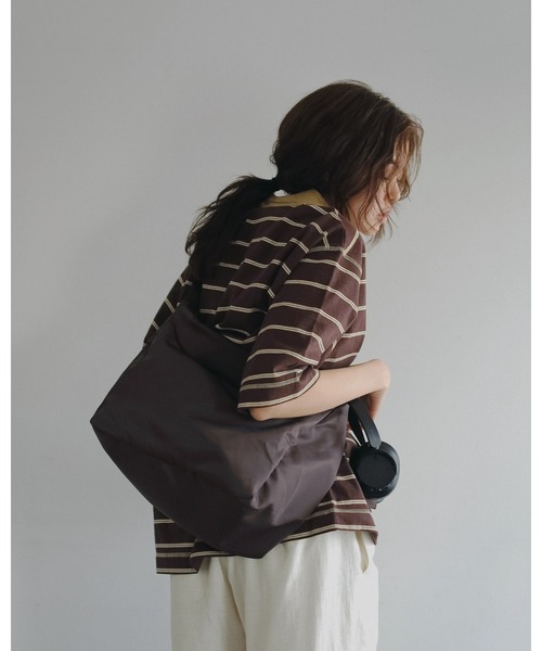 anuke(アンヌーク)の「Nylon Shoulder Bag(ショルダーバッグ・レディース・ブラウン/ブラック・FREE)」の7枚目の写真
