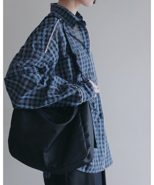 anuke(アンヌーク)の「Nylon Shoulder Bag(ショルダーバッグ・レディース・ブラウン/ブラック・FREE)」の9枚目の写真
