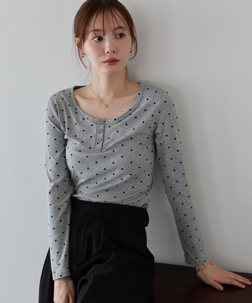 BLUEEAST（ブルーイースト）の「ヘンリーネックドットロングＴシャツ（Tシャツ/カットソー・レディース・ブラック/ホワイト/グレー・MEDIUM）」の7枚目の写真