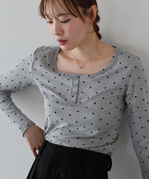 BLUEEAST（ブルーイースト）の「ヘンリーネックドットロングＴシャツ（Tシャツ/カットソー・レディース・ブラック/ホワイト/グレー・MEDIUM）」の8枚目の写真