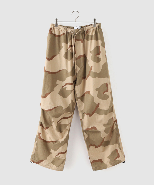 Diaspora Skateboards(ディアスポラスケートボーズ)の「DIASPORA SKATEBOARDS / ディアスポラスケートボード Mil Wide Pants Desert Camo(その他パンツ・メンズ・ベージュ・LARGE)」の1枚目の写真