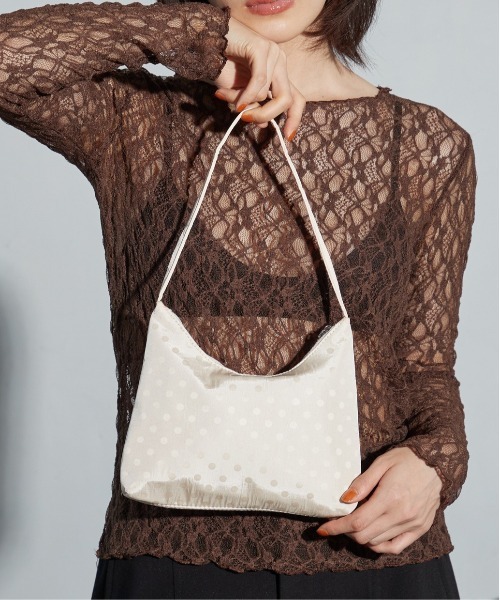 OFROOM(オフルーム)の「【2026秋冬新作】Dot Satin Mini Bag|ドットサテンミニバッグ(ショルダーバッグ・レディース・ブラック/ブルー/グリーン/ホワイト・ONESIZE)」の1枚目の写真