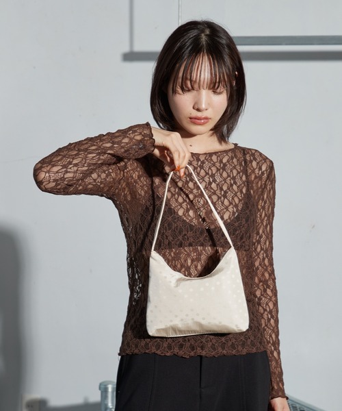 OFROOM(オフルーム)の「【2026秋冬新作】Dot Satin Mini Bag|ドットサテンミニバッグ(ショルダーバッグ・レディース・ブラック/ブルー/グリーン/ホワイト・ONESIZE)」の18枚目の写真