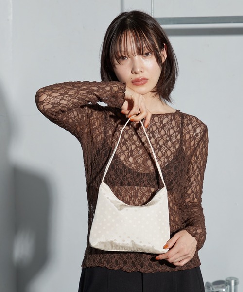 OFROOM(オフルーム)の「【2026秋冬新作】Dot Satin Mini Bag|ドットサテンミニバッグ(ショルダーバッグ・レディース・ブラック/ブルー/グリーン/ホワイト・ONESIZE)」の19枚目の写真